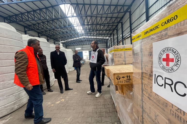 أوجه نشاط الصليب الأحمر في غزة. مصدر الصور: الصليب الأحمر