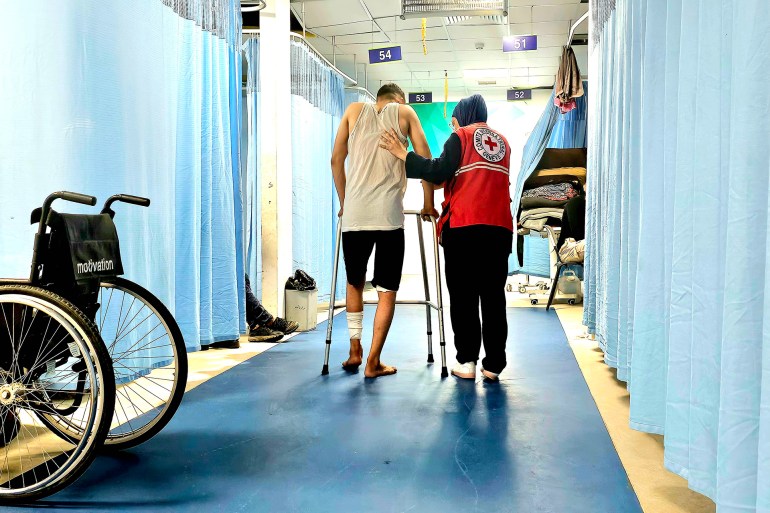 أوجه نشاط الصليب الأحمر في غزة. مصدر الصور: الصليب الأحمر