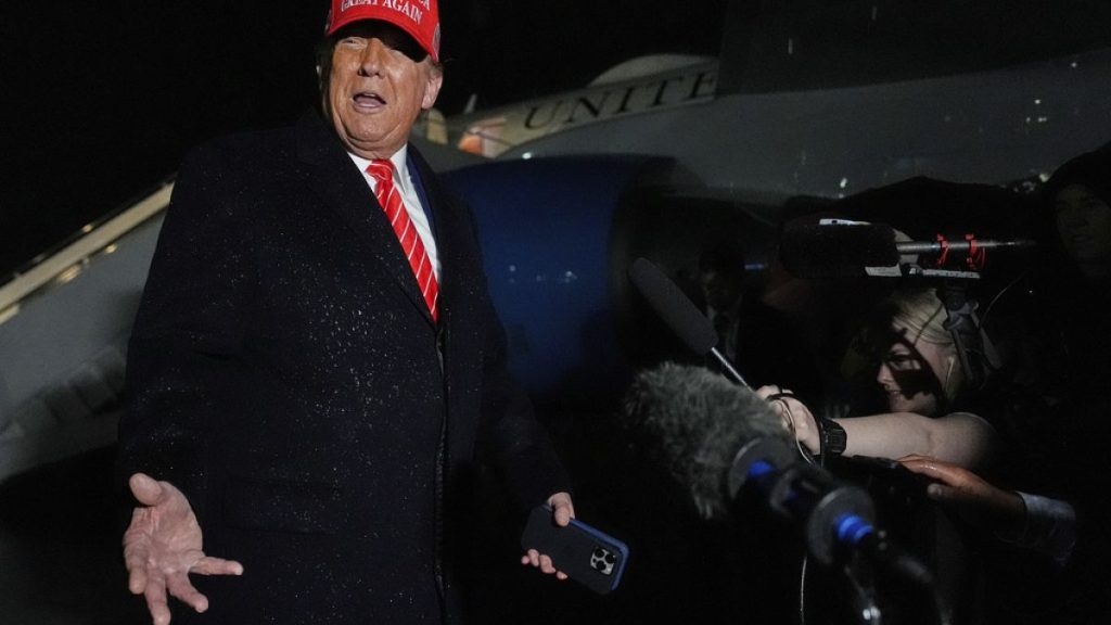 ترامب يضاعف الرسوم الجمركية على واردات الصلب والألومنيوم