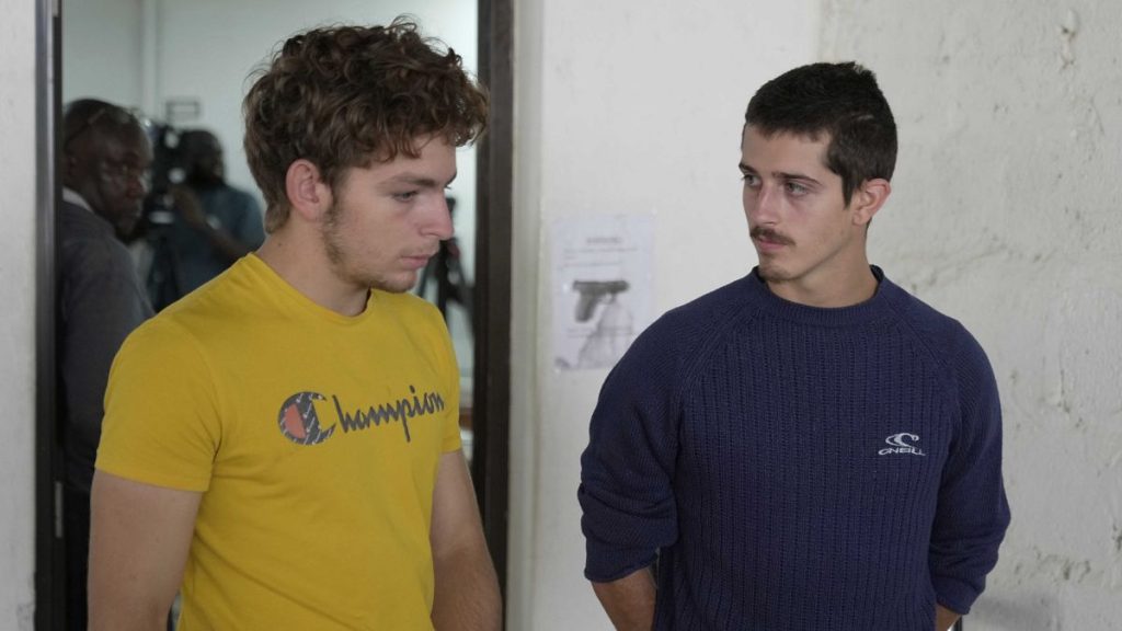 كينيا: مراهقان بلجيكيان هرّبا 5000 نملة فخُيِّرا بين السجن سنة أو دفع غرامة ب7.700 دولار