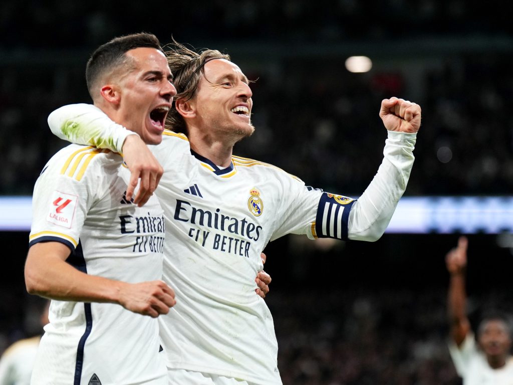 عقد غريب لمودريتش وفاسكيز في كأس العالم للأندية