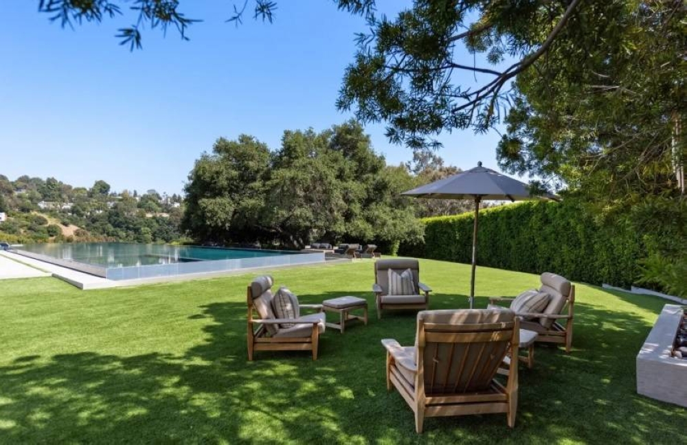 قصر جنيفر لوبيز وبن أفليك للبيع بـ 60 مليون دولار