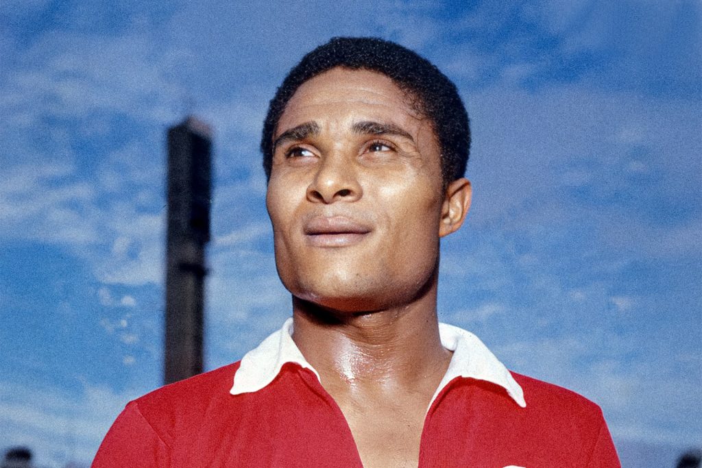 أوزيبيو.. “النمر الأسود” الذي حرمته السياسة من غزو أوروبا