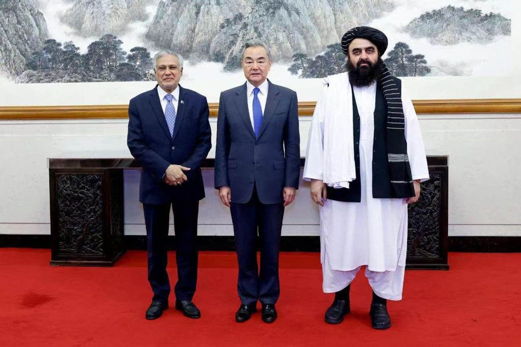 هل تنجح الصين في الوساطة بين باكستان وأفغانستان؟