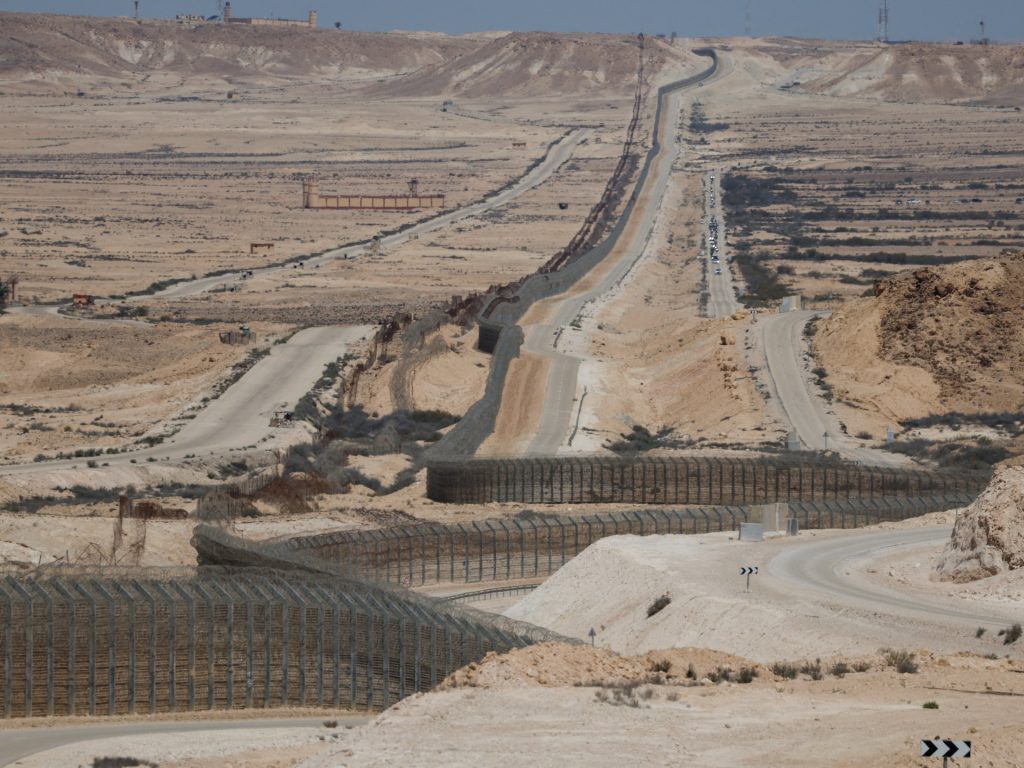 الجيش الإسرائيلي يعلن اعتراض مسيّرة تحمل أسلحة من مصر