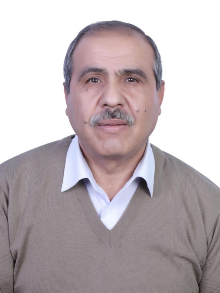 يرى الناقد مهدي نصير أن رواية "اليركون" توثق سرقة نهر العوجا الفلسطيني