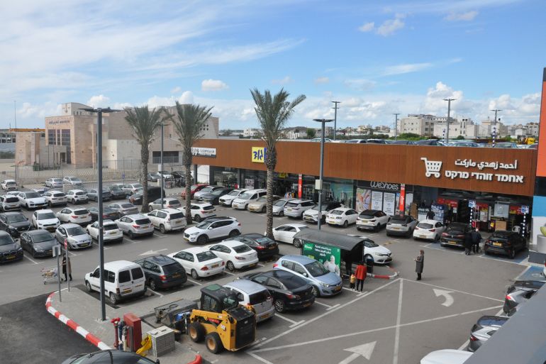 تهافت على المراكز التجارية وشبكات التسوق بإسرائيل عقب الضربة الجوية لإيران