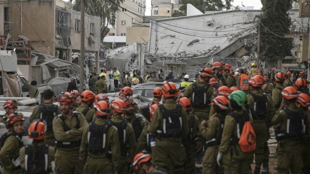دمار واسع وارتفاع في حصيلة القتلى.. استمرار التصعيد العسكري بين إسرائيل وإيران