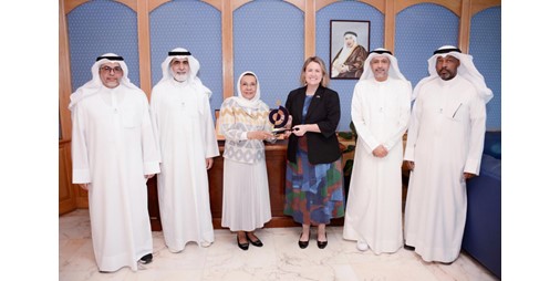 موضي الحمود تستقبل سفيرة أستراليا لدى الكويت