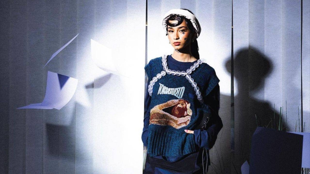 صيحات «أزياء الشارع».. مشهد إبداعي نابض بالحياة