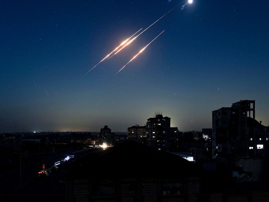 لماذا لم تتمكن الدفاعات الإسرائيلية من صدّ كل الصواريخ الإيرانية؟