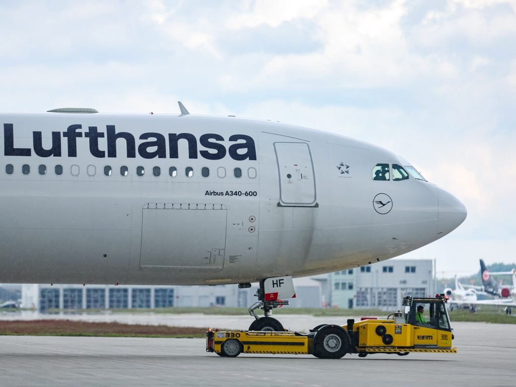 قائمة بشركات طيران علقت رحلاتها إثر المواجهة بين إسرائيل وإيران