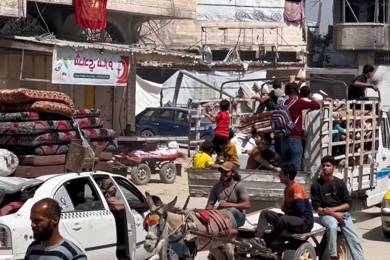 نزحت عائلات بأكملها من مدينة بيت لاهيا شمال قطاع غزة