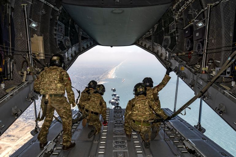 Humanitarian aid is airdropped from a RAF A400M Atlas military plane as part of the British Armed Forces' action to address the plight of Palestinian people in Gaza, April 9 2024. UK MOD/Handout via REUTERS THIS IMAGE HAS BEEN SUPPLIED BY A THIRD PARTY. MANDATORY CREDIT