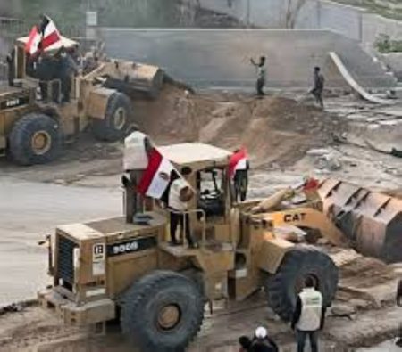 معدات مصرية تدخل غزة للبحث عن الرهائن الإسرائيليين
