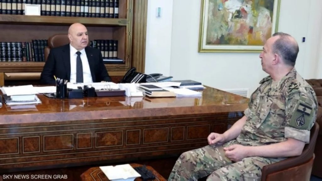 رئيس لبنان يطالب الجيش بالتصدي للتوغل الإسرائيلي