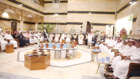 خلف العسكري لـ«عكاظ»: الجهد والمال في الأدب ليسا خسارة