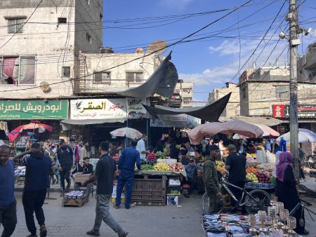 تنسيقات البضائع واحتكار التجار يعمّقان جراح غزة الاقتصادية