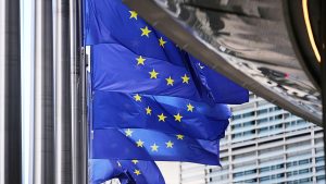 إنذار المسيّرات يربك مطارات أوروبا مُجدّدًا.. والاتحاد الأوروبي يشدّد قيود التأشيرات على الروس