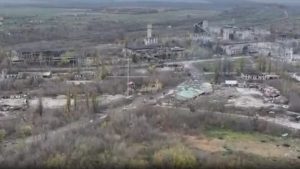 فيديو. تصوير طائرة مسيرة يظهر بوكروفسك وسط صراع روسيا وأوكرانيا على مدينة رئيسية في دونيتسك