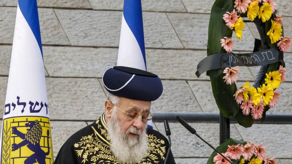 الحاخام يتسحاق يوسف: اعتقلوا المعلّمين الذين يقولون إن عمر الأرض ملايين السنين