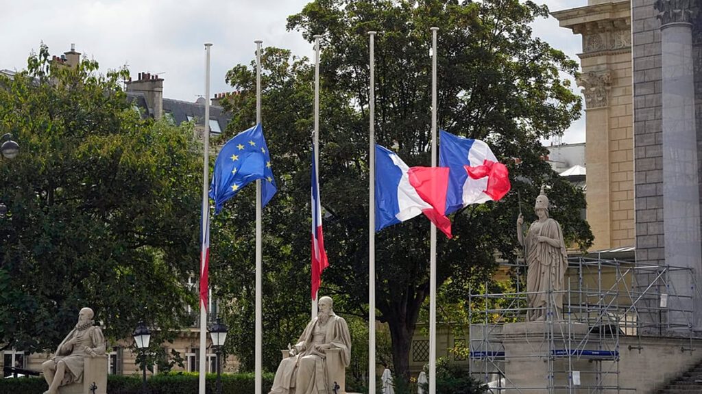 انتقادات واسعة لدراسة في فرنسا حول واقع المسلمين في البلاد.. ماذا جاء فيها؟