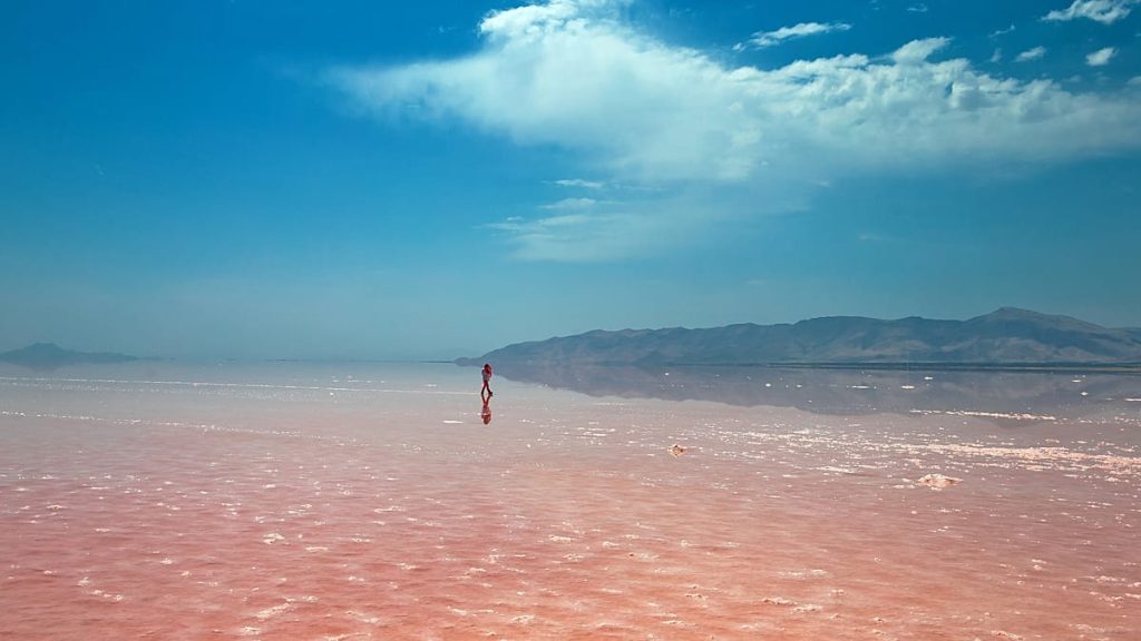 الجفاف يشتد في إيران: طهران تلجأ إلى التقنين وسط تراجع خطير في مخزون المياه