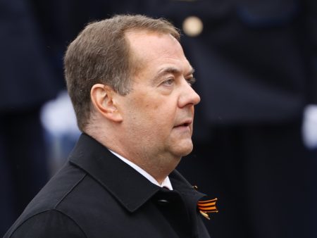 ميدفيديف ينتقد واشنطن ويتهمها بالتدخل في شؤون الدول الأخرى