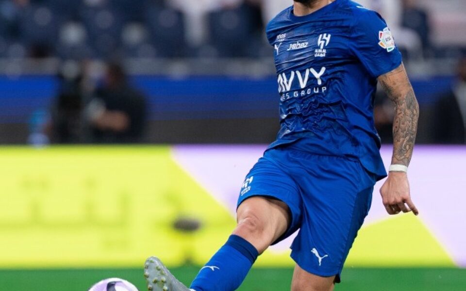 الأخدود ينتصر على النجمة في مباراة مثيرة