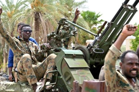 الجيش السوداني يؤمّن الأبيض ويطوّق بارا