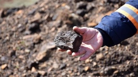 بوتين يطلق خطة كبرى لاستخراج المعادن النادرة