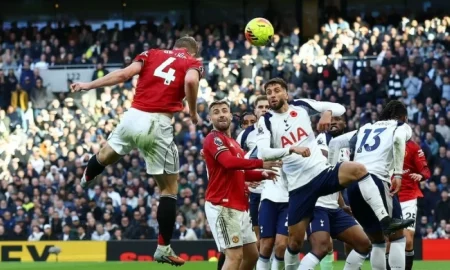 مانشستر يونايتد ينتزع تعادلاً مثيراً أمام توتنهام