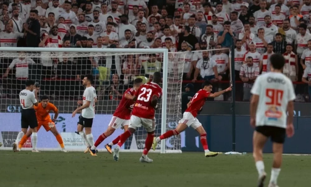 الأهلي يتوج بالسوبر المصري بفوز مثير على الزمالك
