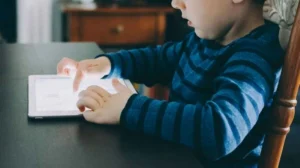 نهاية طفولة رقمية.. الدنمارك تحظر «التواصل» على الأطفال دون 15 عامًا! – أخبار السعودية