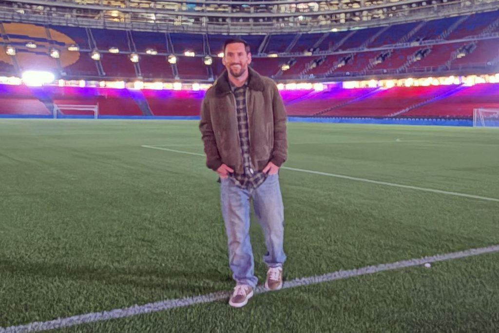 كواليس زيارة ميسي العاطفية إلى الكامب نو معقل برشلونة