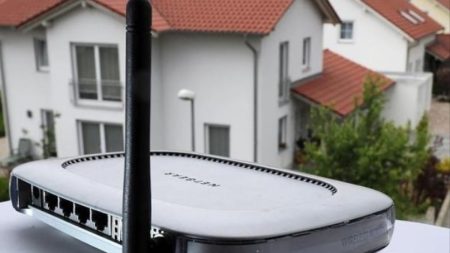 7 تعديلات في جهاز التوجيه تُحسن تجربتك اليومية