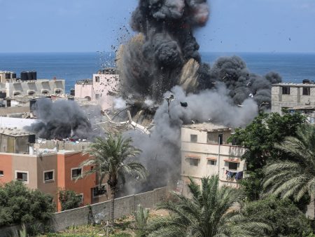 في ظل الخروقات الإسرائيلية المتواصلة.. هل ينهار اتفاق غزة؟