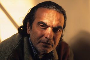 عرف النجومية متأخرا وشارك في أعمال عالمية.. وفاة الممثل الإيراني إرشادي عن 78 عاما