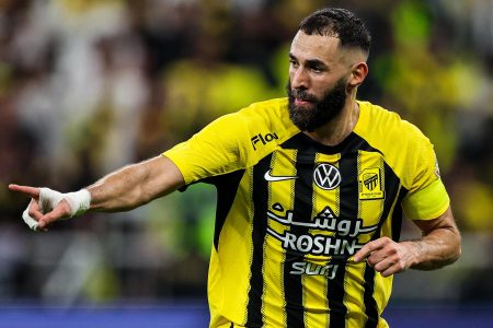 50 مساهمة تهديفية لبنزيمة مع الاتحاد السعودي