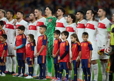 لاعبو منتخب تركيا يتعرضون للسرقة في إسبانيا