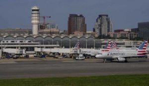 استئناف الرحلات في مطار رونالد ريجان بعد تهديد بوجود قنبلة