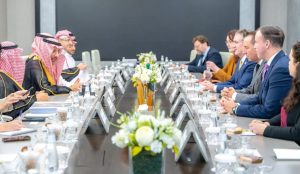 "الخريف" يبحث تعزيز التعاون مع الولايات المتحدة في مجال المعادن الحرجة