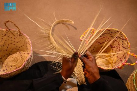 حضور نسائي لافت في الأسبوع السعودي الدولي للحرف اليدوية "بنان"