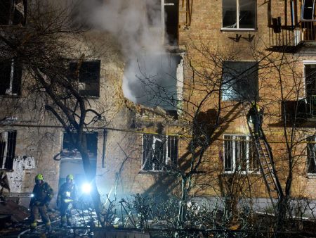 قتلى وجرحى وانقطاع واسع للكهرباء في هجوم روسي على كييف