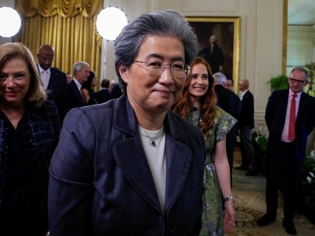 رقائق مراكز البيانات تتجه لتريليون دولار بحلول 2030