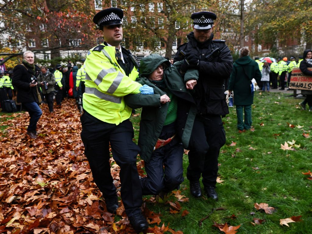 اعتقال عشرات احتجوا في لندن على حظر مجموعة “فلسطين أكشن”