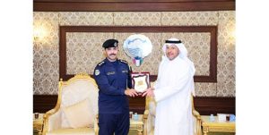 عذبي الناصر يُثمّن جهود رجال المرور والنجدة ويُكرِّم المتميزين في تعزيز الأمن الميداني