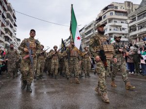 “يا غزة حنا معاكي للموت”.. هتافات الجيش السوري دعما لغزة تلفت الأنظار