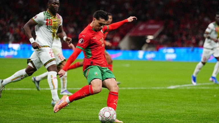 ما سر استبدال الركراكي لدياز ضد مالي؟