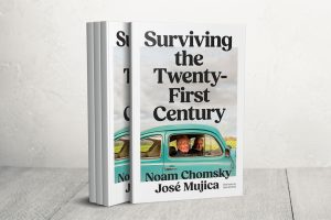 كتاب جديد: وصفة تشومسكي وموخيكا للنجاة من القرن الـ21